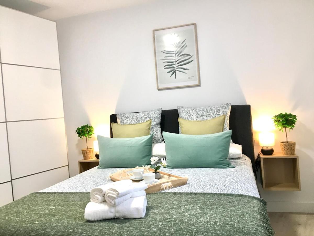 Castro Holidays - Apartamentos Centricos Con Garaje Gratis Castro Urdiales Kültér fotó