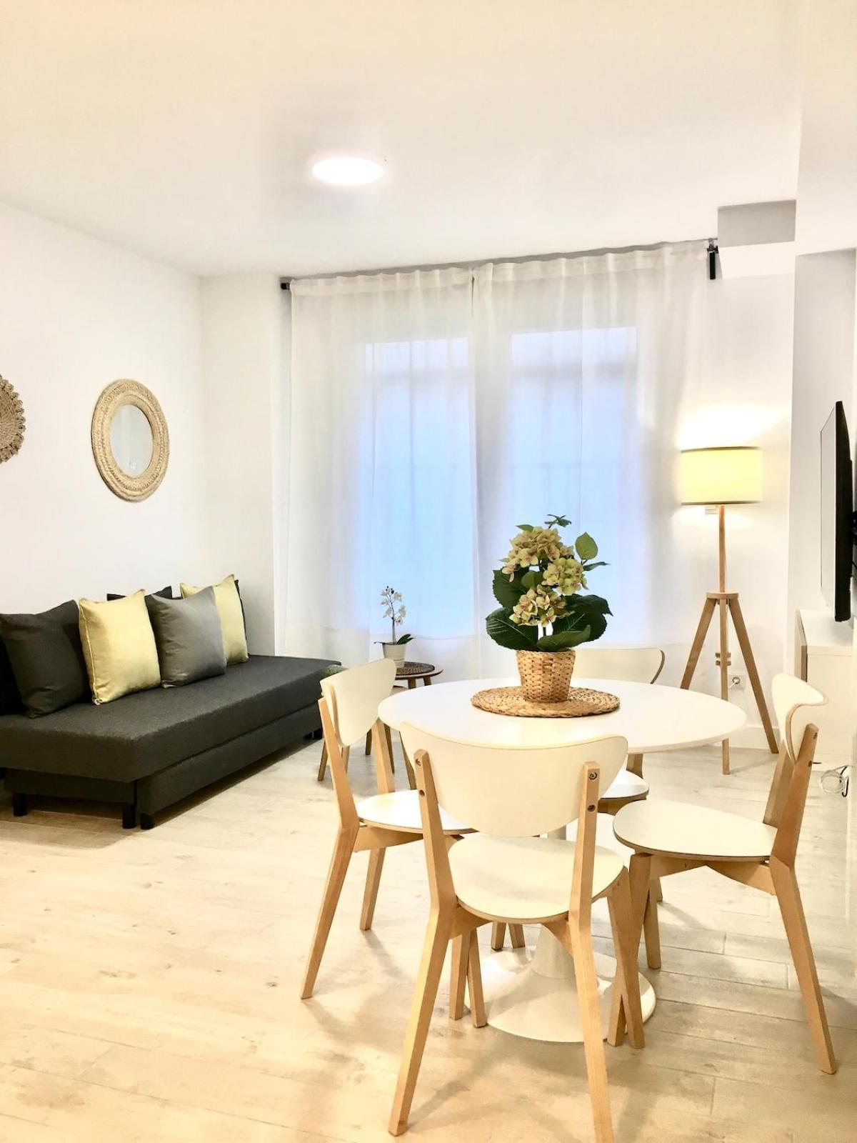 Castro Holidays - Apartamentos Centricos Con Garaje Gratis Castro Urdiales Kültér fotó